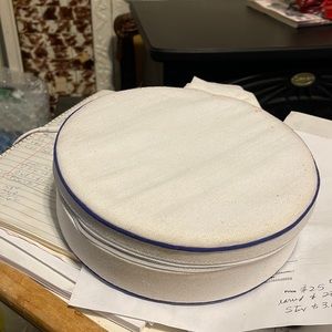 CLOTH STORAGE BOX ZIPPER CLOSING ROUND SHAPE WHITE WITH DARK BLUE PIPING